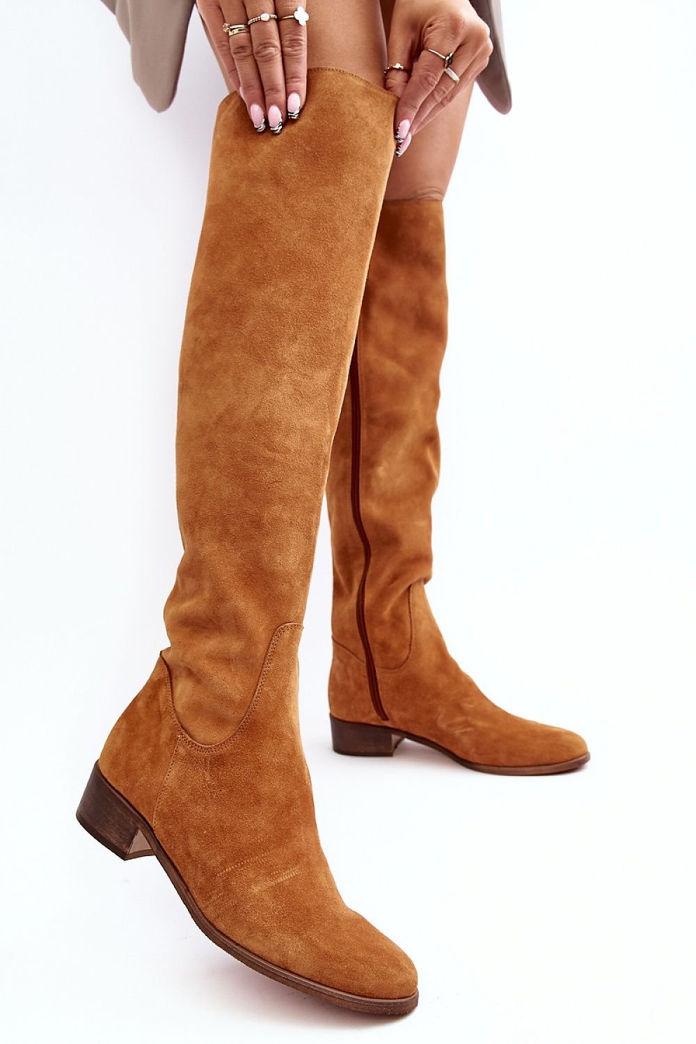 Thigh-Hight Boots Step in style