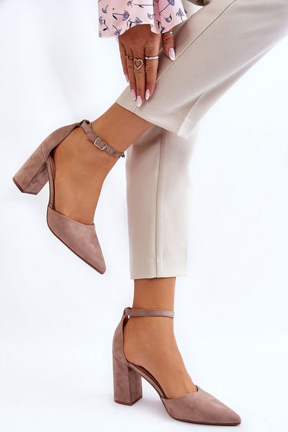 Block heel pumps Step in style