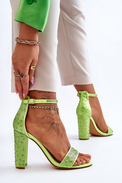 Heel sandals Step in style