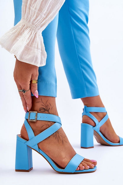 Heel sandals Step in style