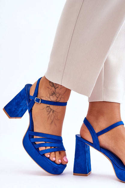 Heel sandals Step in style