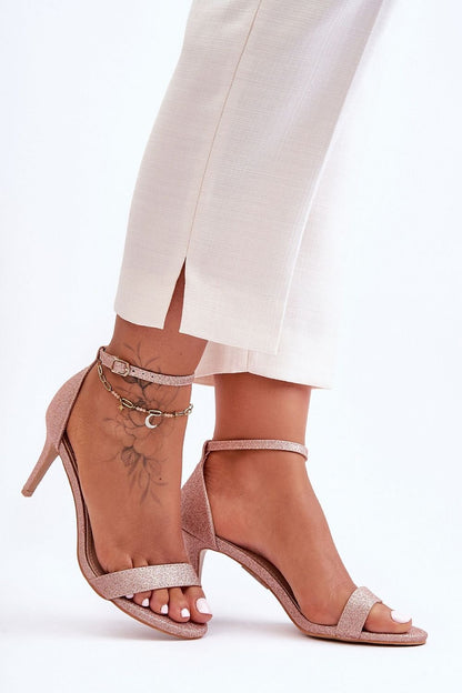 Heel sandals Step in style