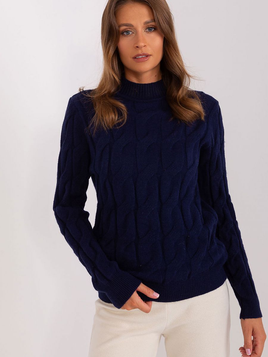 Jumper AT: A Versatile Women's Knitwear Piece