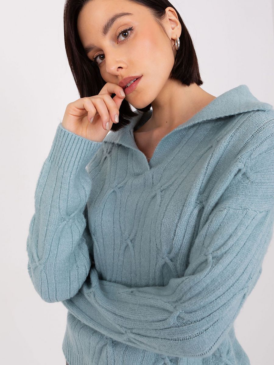 Jumper AT: Women's Knitted Sweater