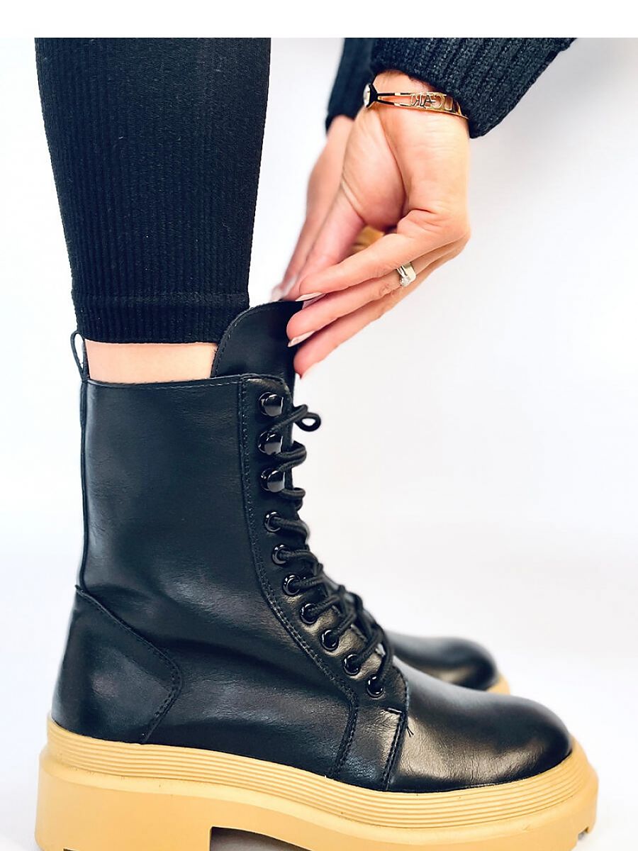 Inello Lace-Up Women's Boots