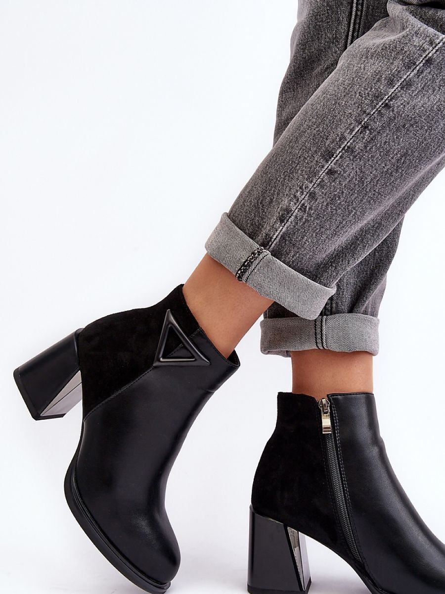 Heel boots Step in style