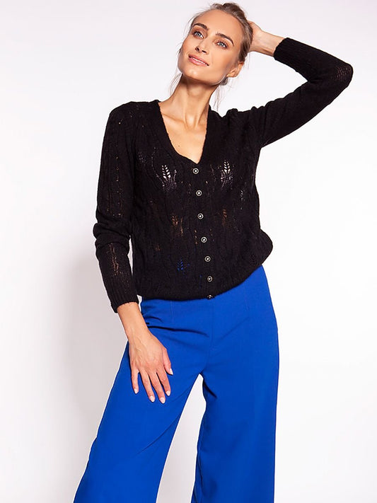 Cardigan MKM: Revealing Elegance with a Touch of British Style