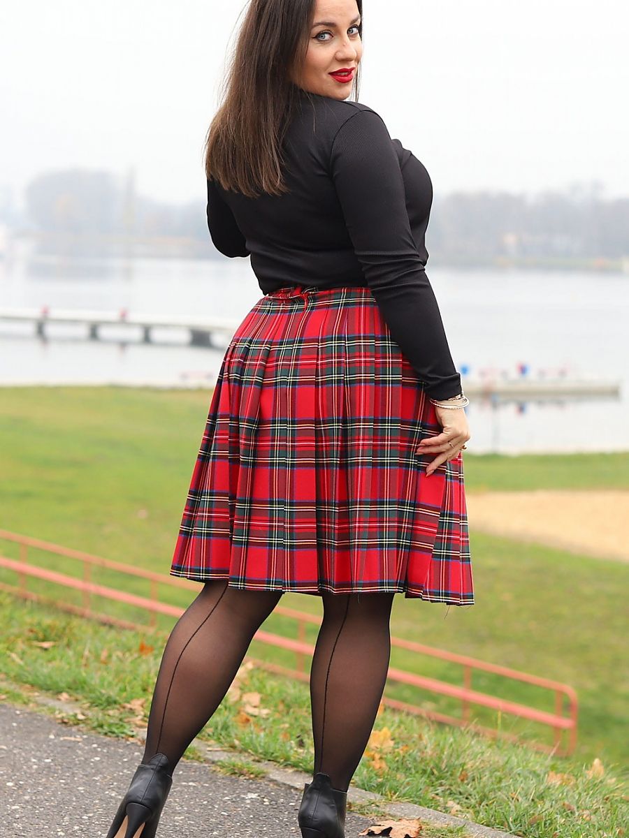 Club Skirt in Plus Size Karko