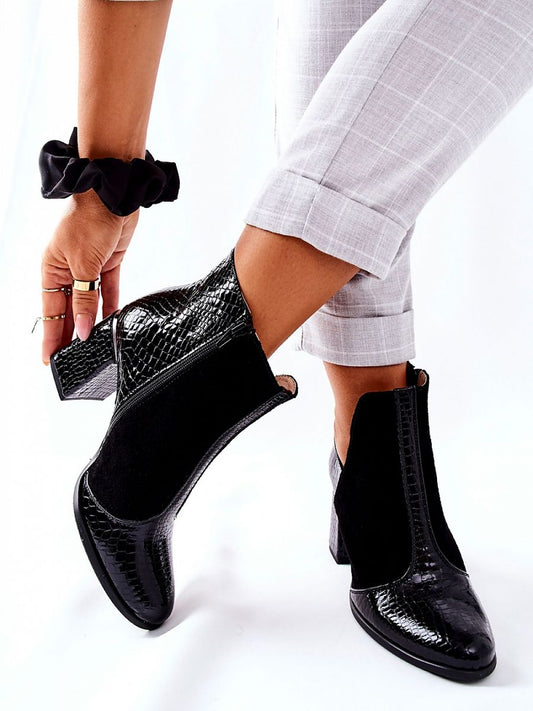 Heel boots Step in style