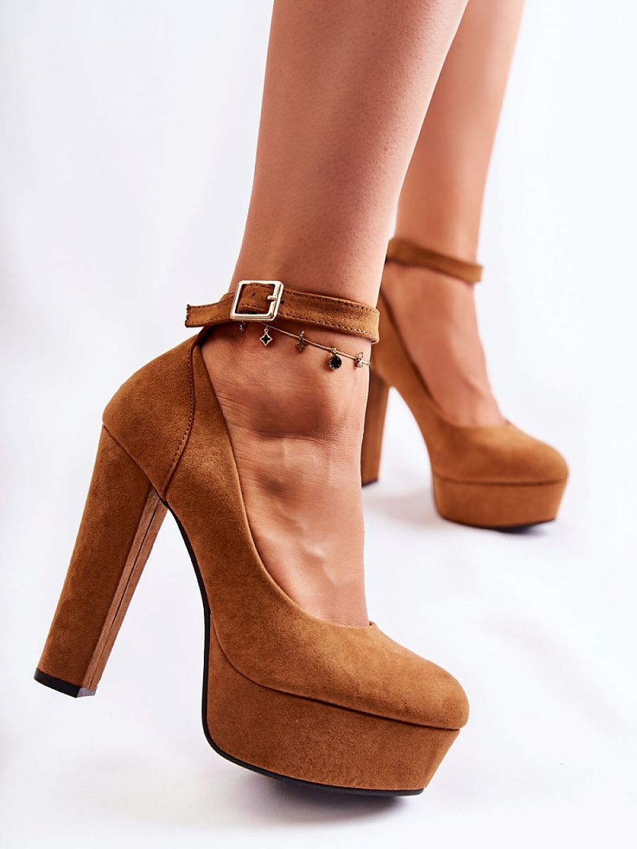 Heel pumps Step in style