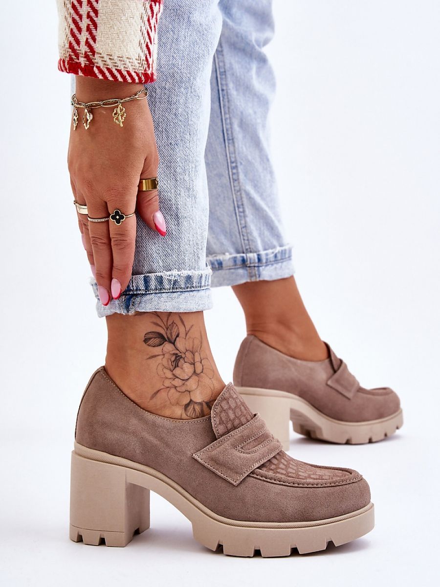 Heeled low shoes Step in style