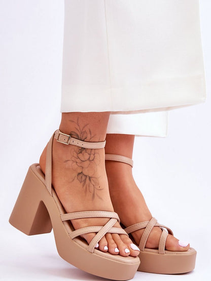 Heel sandals Step in style