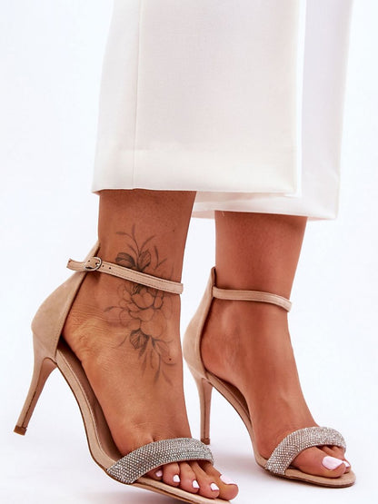 Heel sandals Step in style