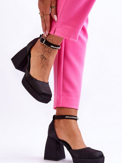 Platform pumps Step in style