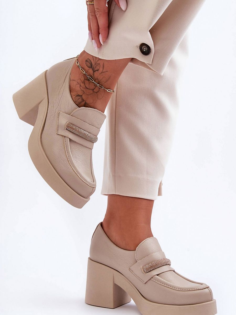 Heeled low shoes Step in style