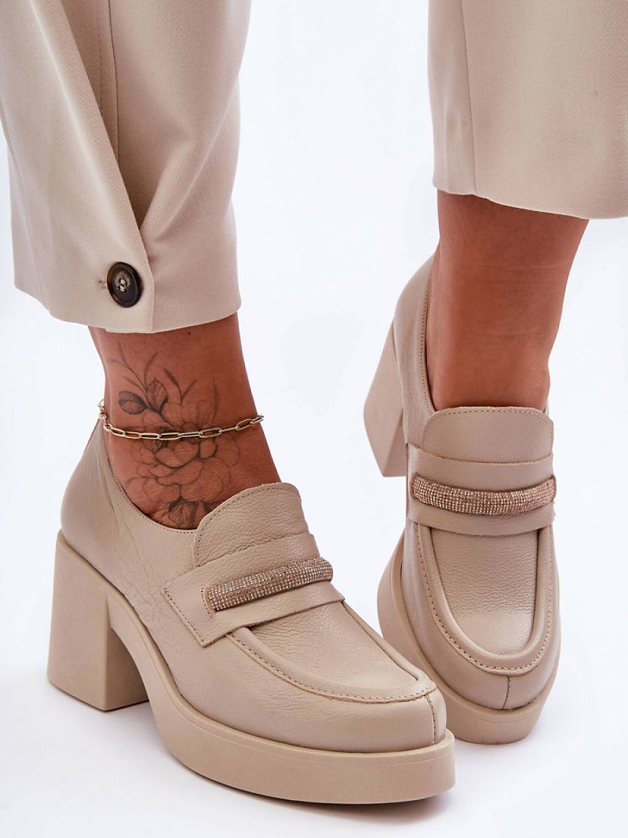 Heeled low shoes Step in style