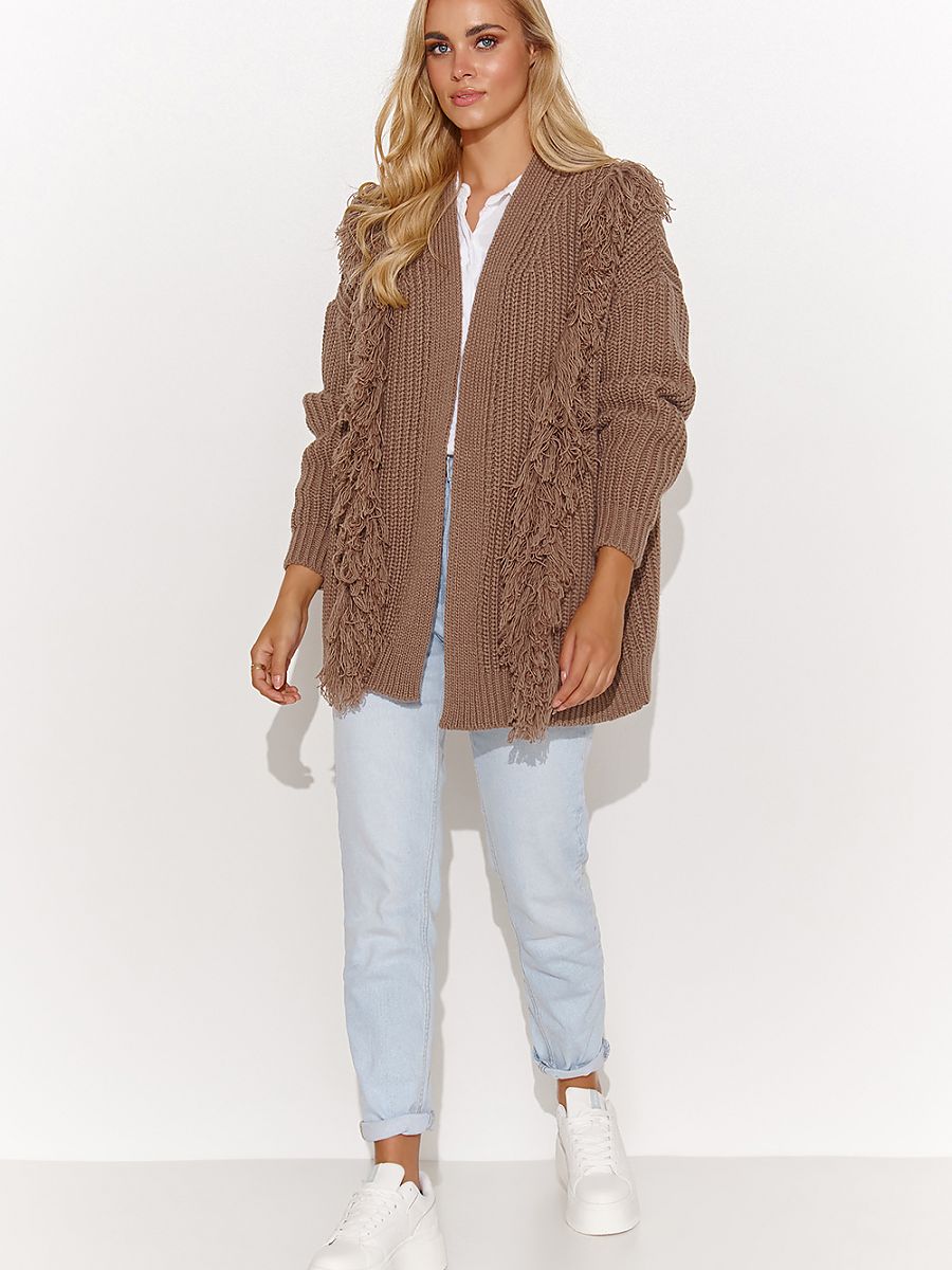 Macadamia Cardigan: An Elegant Jumper with a Touch of Style