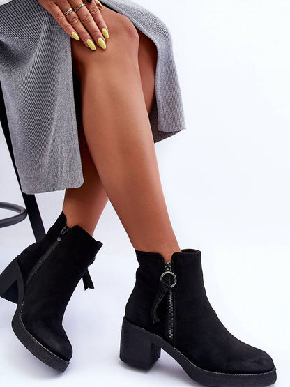 Heel boots Step in style