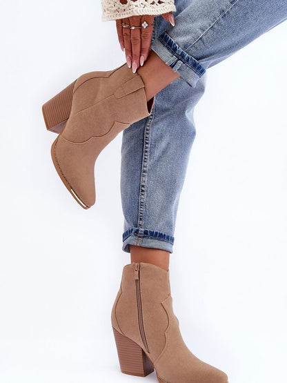 Heel boots Step in style