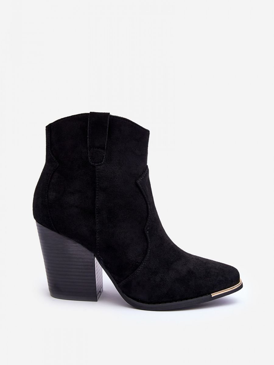 Heel boots Step in style