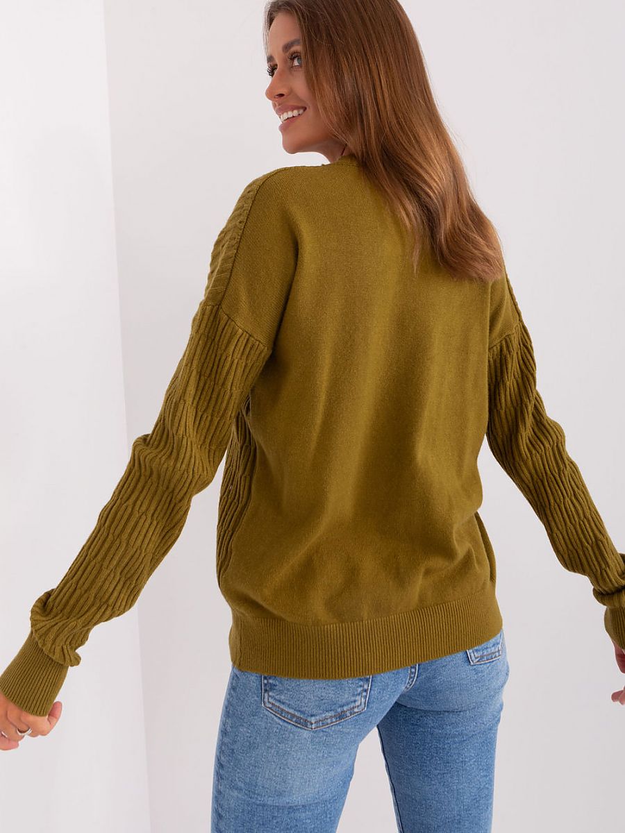 Jumper AT: Versatile Women's Jumper