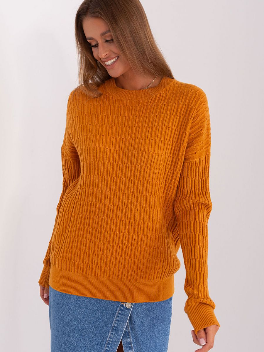 Jumper AT: Versatile Women's Jumper