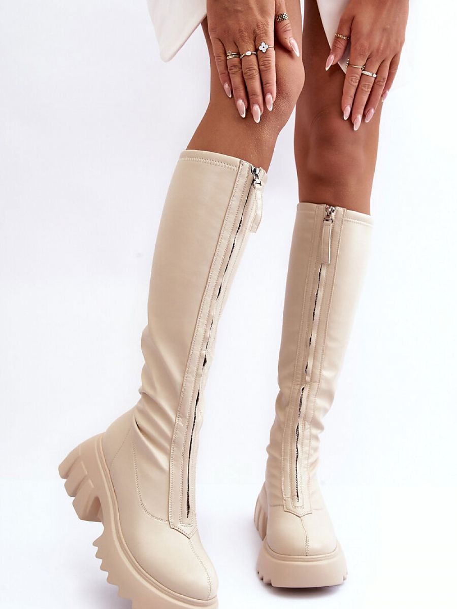 Thigh-Hight Boots Step in style