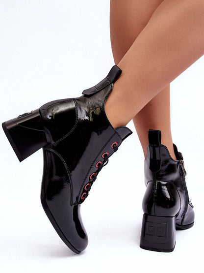 Heel boots Step in style