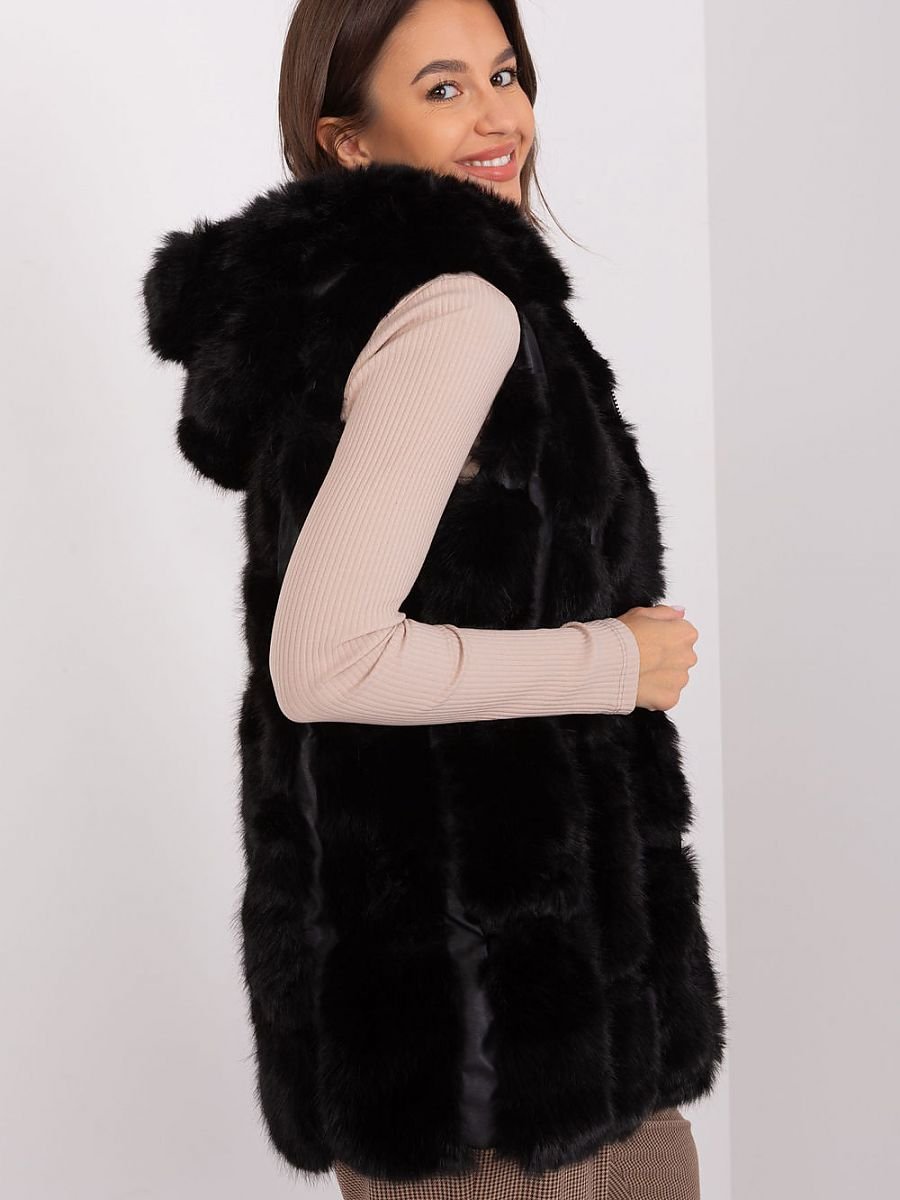 Gilet AT: Elegant Fur Waistcoat